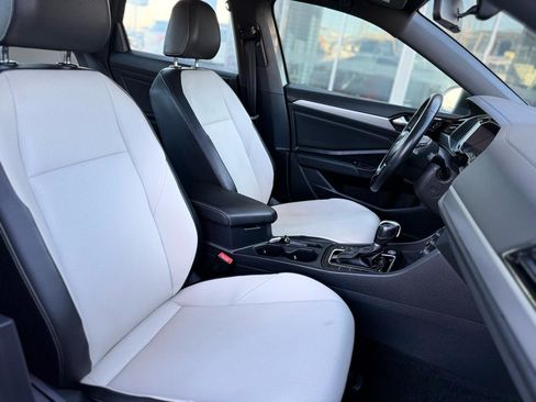 Used 2019 Volkswagen Jetta R-Line w/ R-Line Cold Weather Package image 16