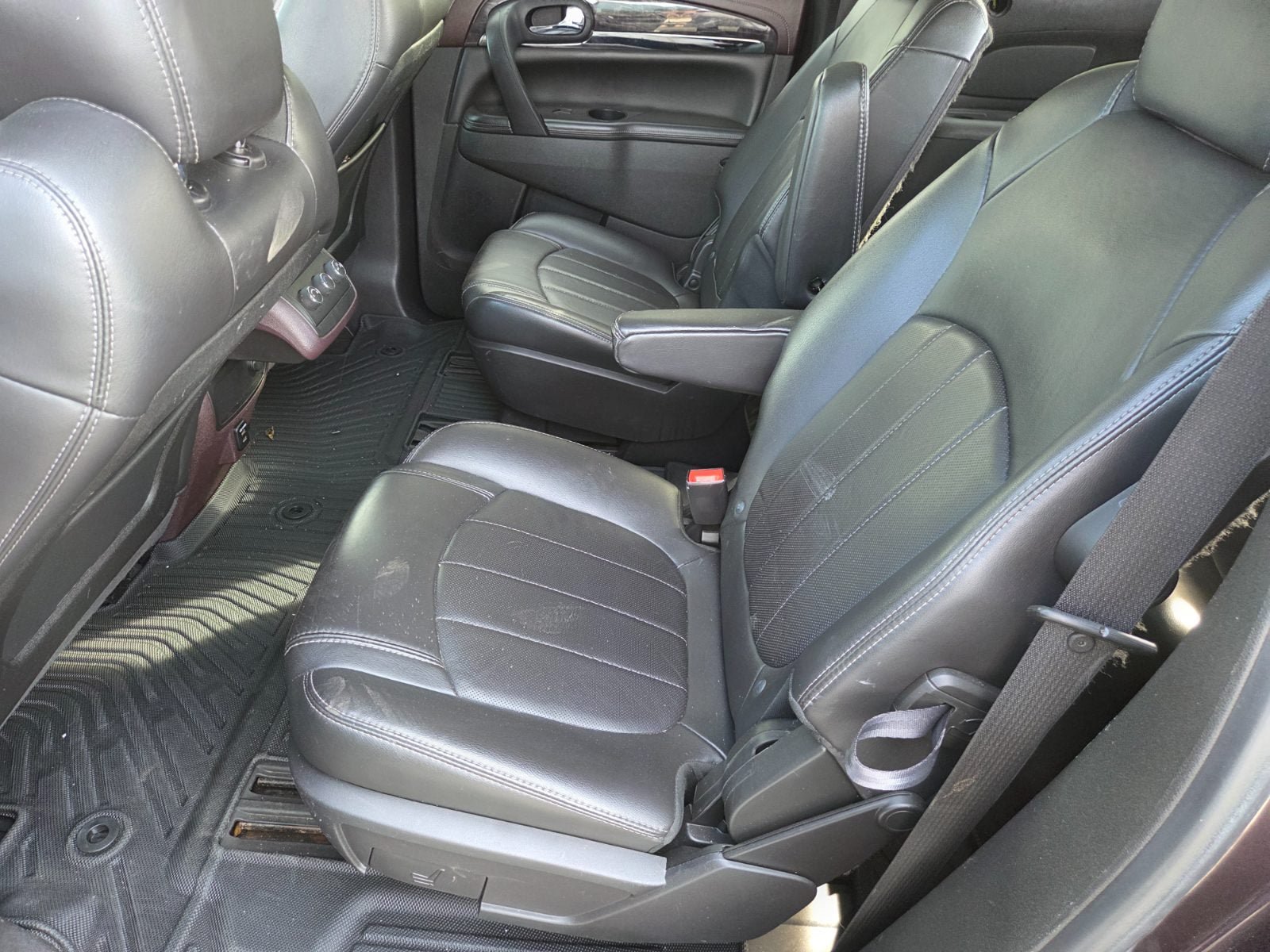 Used 2016 Buick Enclave Leather AWD/4WD image 9