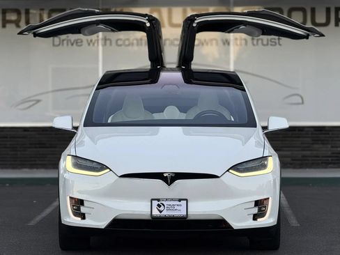Used 2017 Tesla Model X 100D AWD/4WD image 2