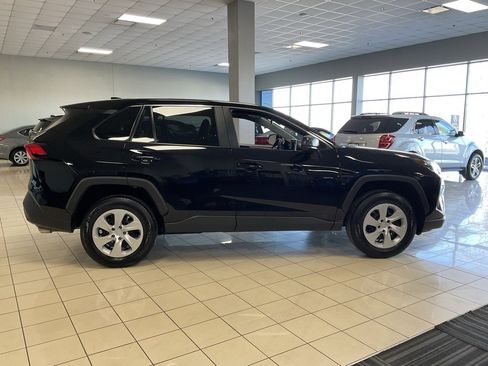 Used 2025 Toyota RAV4 LE image 7