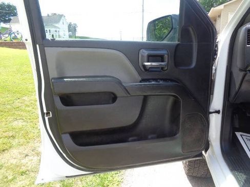 Used 2019 Chevrolet Silverado 2500 W/T AWD/4WD image 11