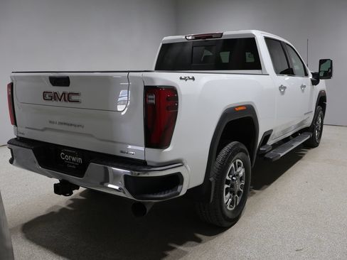 Used 2024 GMC Sierra 2500 SLT w/ SLT Convenience Package AWD/4WD image 2