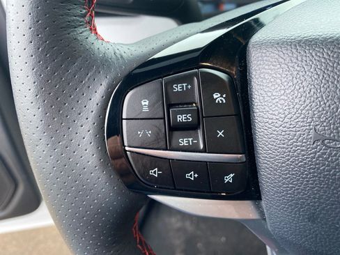 Used 2025 Ford Explorer ST-Line image 19