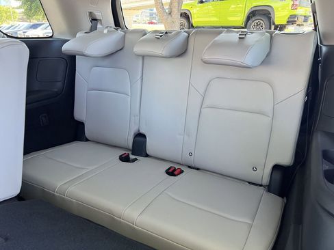 Certified 2025 Nissan Pathfinder SL AWD/4WD image 25