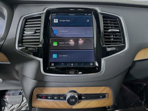 Certified 2025 Volvo XC90 T8 Plus w/ Protection Package Premier image 13