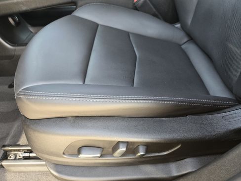 Used 2023 Cadillac XT5 Premium Luxury w/ Technology Package FWD image 21