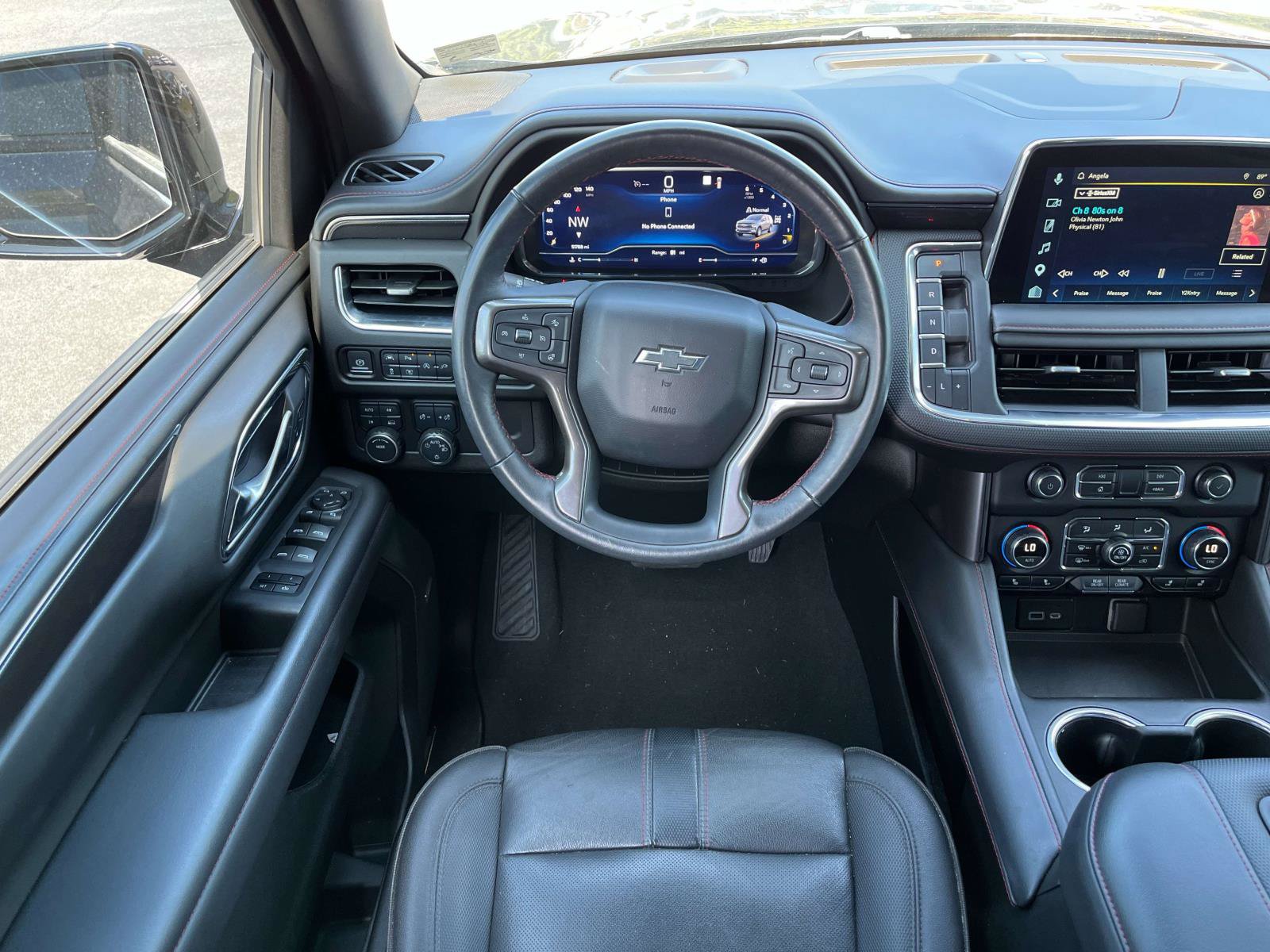 Used 2022 Chevrolet Tahoe RST w/ Luxury Package AWD/4WD image 11