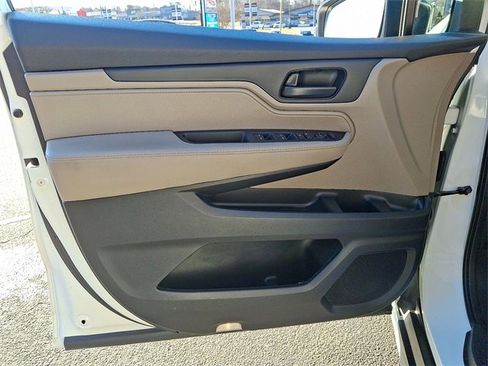 Used 2019 Honda Odyssey LX image 12
