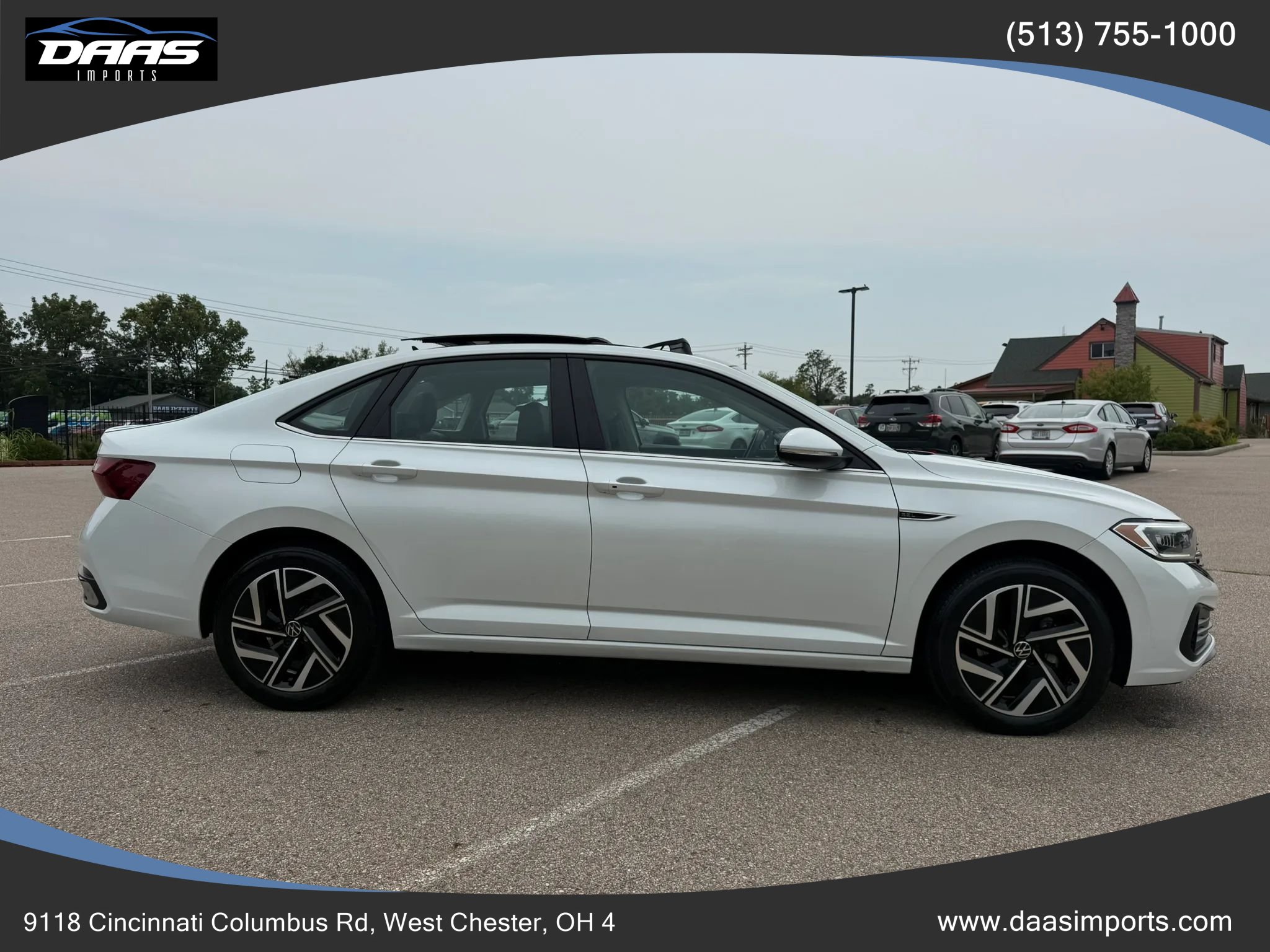 Used 2023 Volkswagen Jetta SEL FWD image 4