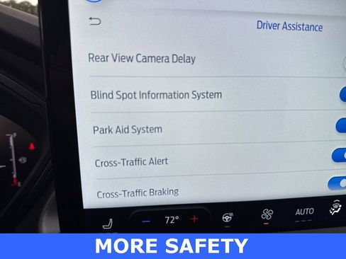 Used 2025 Ford Escape SE image 26