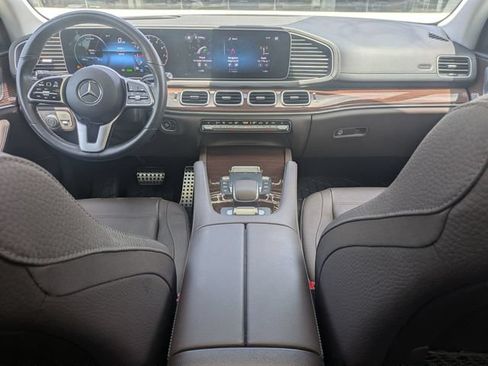 Used 2023 Mercedes-Benz GLS 450 4MATIC image 25