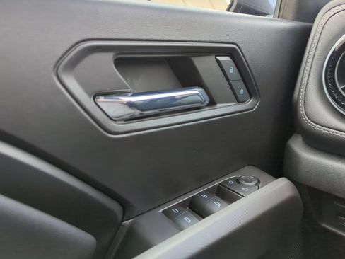Used 2024 Chevrolet Colorado LT w/ LT Convenience Package III AWD/4WD image 32