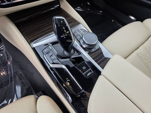 Certified 2023 BMW 540i w/ Premium Package RWD image 24