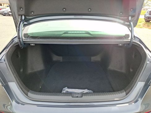 Used 2023 Honda Accord EX image 28