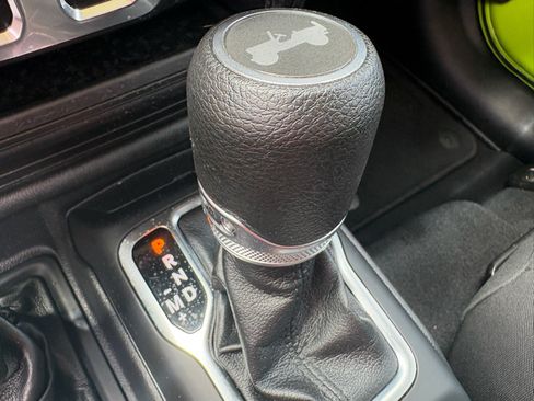 Used 2021 Jeep Wrangler Sport AWD/4WD image 22