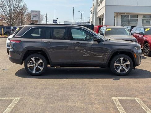 New 2026 Jeep Grand Cherokee Limited AWD/4WD image 2