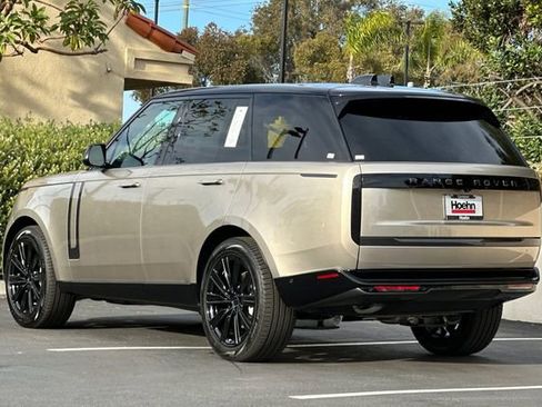 New 2026 Land Rover Range Rover SE image 3