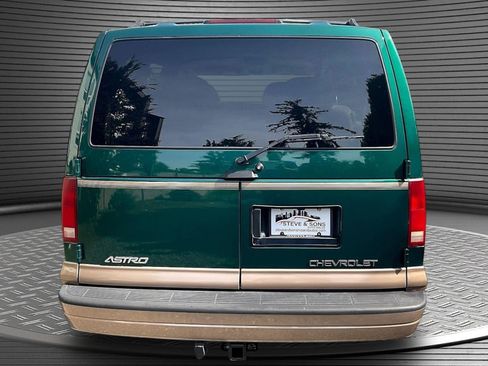 Used 2000 Chevrolet Astro Passenger RWD image 5