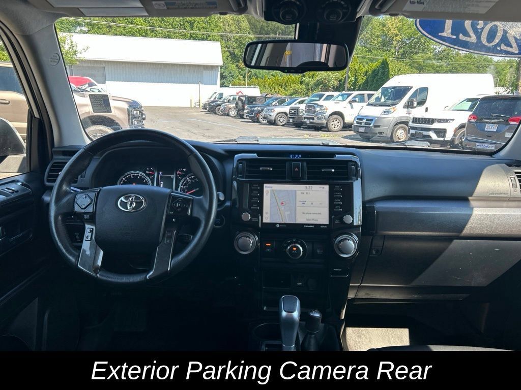 Used 2021 Toyota 4Runner TRD Off-Road Premium AWD/4WD image 17