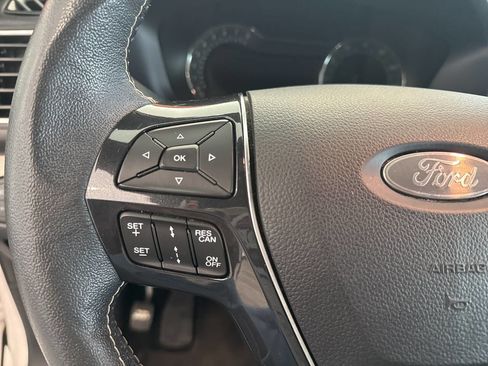 Used 2018 Ford Explorer Platinum AWD/4WD image 27