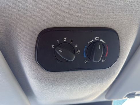 Used 2018 Ford Transit 150 XLT image 26