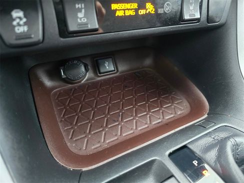 Certified 2020 Toyota RAV4 Limited image 30