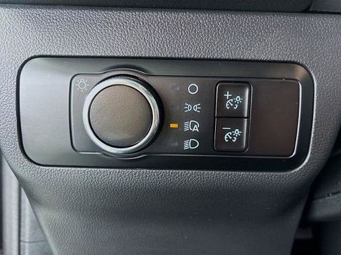 Certified 2025 Ford Escape ST-Line AWD/4WD image 10