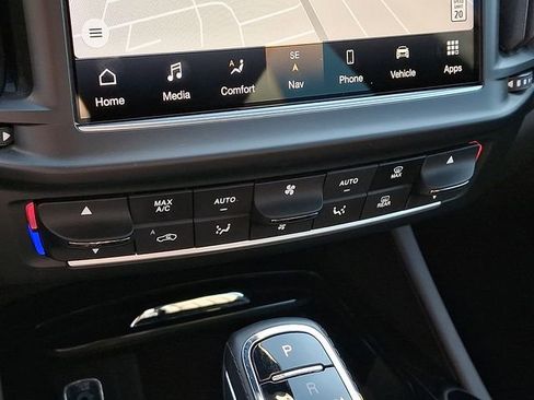 Used 2022 Maserati Levante Modena image 19