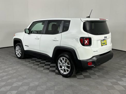 Used 2023 Jeep Renegade Latitude image 17