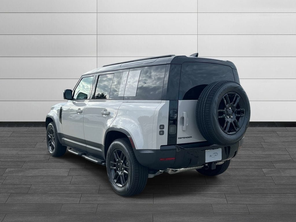 New 2026 Land Rover Defender 110 S AWD/4WD image 3