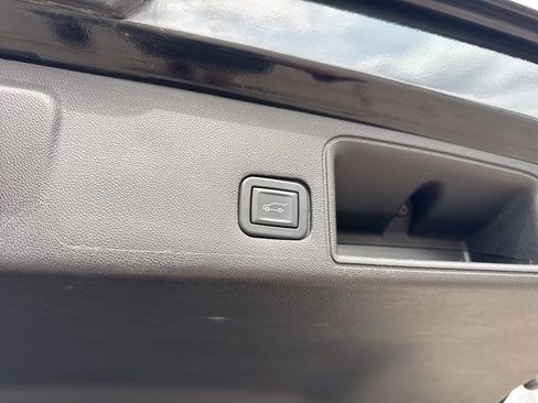 Certified 2023 GMC Terrain SLT w/ LPO, Floor Liner Package image 39