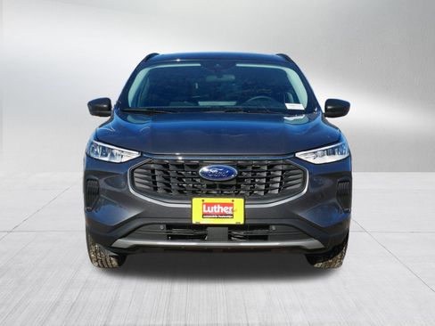 Used 2025 Ford Escape Active w/ Active Premium Tech Pack AWD/4WD image 2