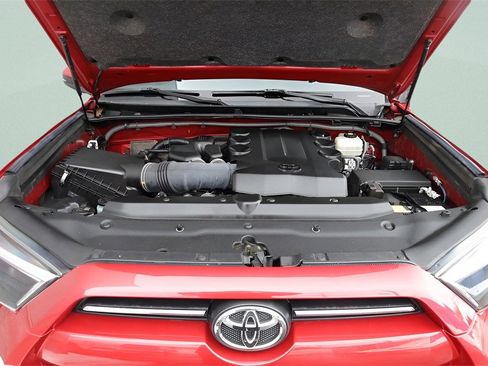 Certified 2022 Toyota 4Runner SR5 Premium w/ Moonroof Package image 9