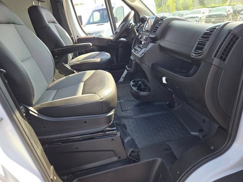 Used 2026 RAM ProMaster 2500 w/ Convenience Group FWD image 6