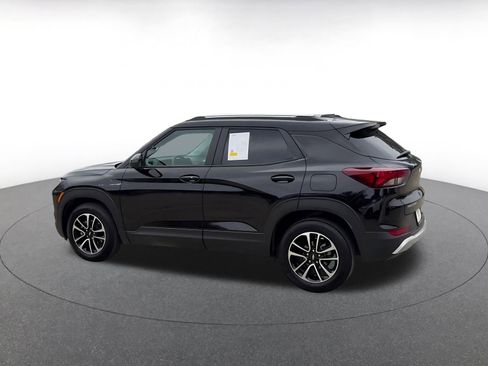 Used 2025 Chevrolet TrailBlazer LT image 10