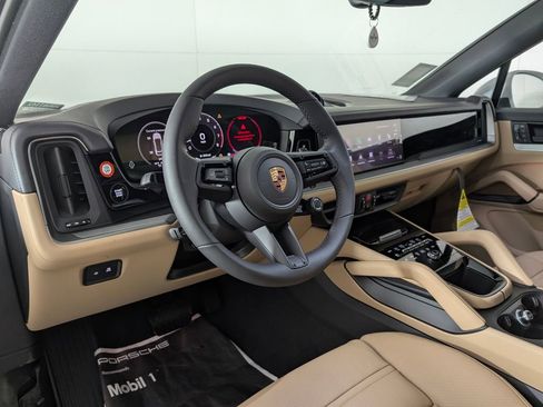 New 2026 Porsche Cayenne image 4