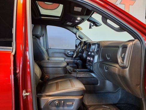 Used 2022 GMC Sierra 2500 Denali w/ Denali Ultimate Package image 11