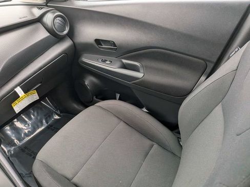 Certified 2025 Nissan Kicks Play S image 16