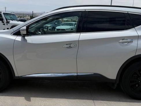 Used 2018 Nissan Murano SV FWD image 6