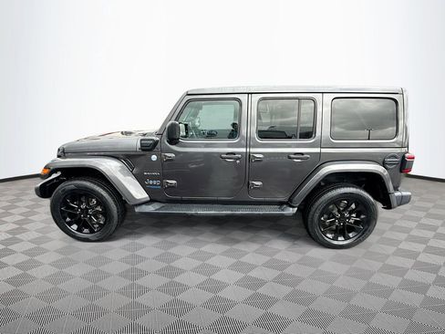 Used 2021 Jeep Wrangler Unlimited Sahara w/ Cold Weather Group AWD/4WD image 9