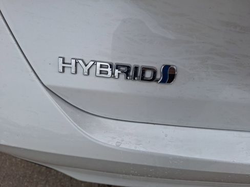 Used 2021 Toyota Avalon XLE image 13