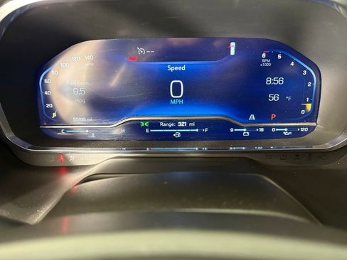 Used 2024 Chevrolet Suburban LT image 33