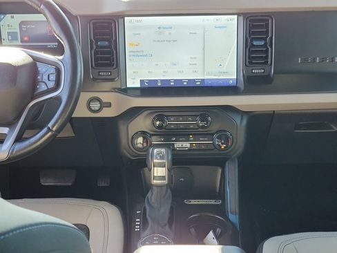 Certified 2022 Ford Bronco Wildtrak image 19