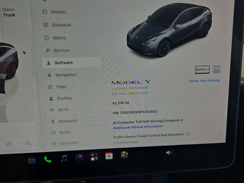 Used 2023 Tesla Model Y Long Range AWD/4WD image 3