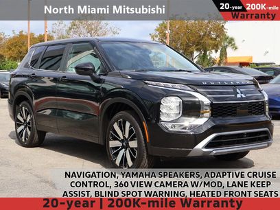 New 2025 Mitsubishi Outlander SE