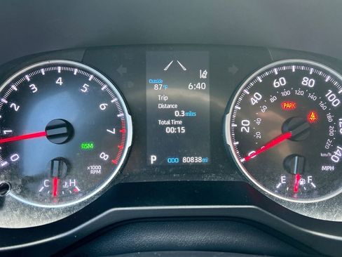 Used 2019 Toyota RAV4 XLE FWD image 25