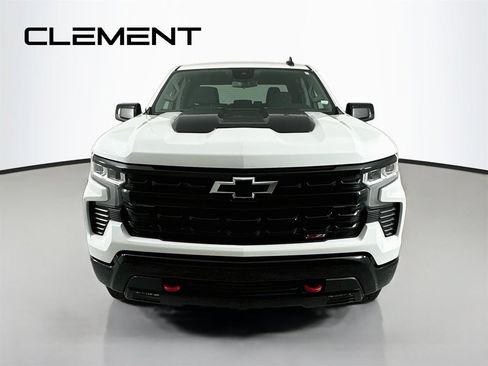 Used 2023 Chevrolet Silverado 1500 LT Trail Boss w/ Protection Package AWD/4WD image 3
