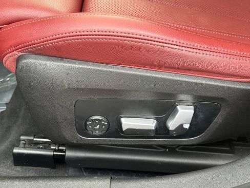 Used 2023 BMW 330e w/ Convenience Package image 16