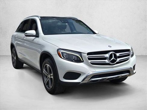 Used 2016 Mercedes-Benz GLC 300 image 3