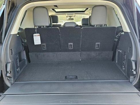 New 2025 Ford Expedition Active image 47